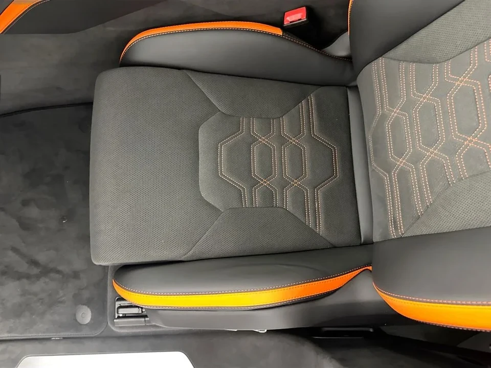 2026 Lamborghini Urus SE - Image 20 of 31