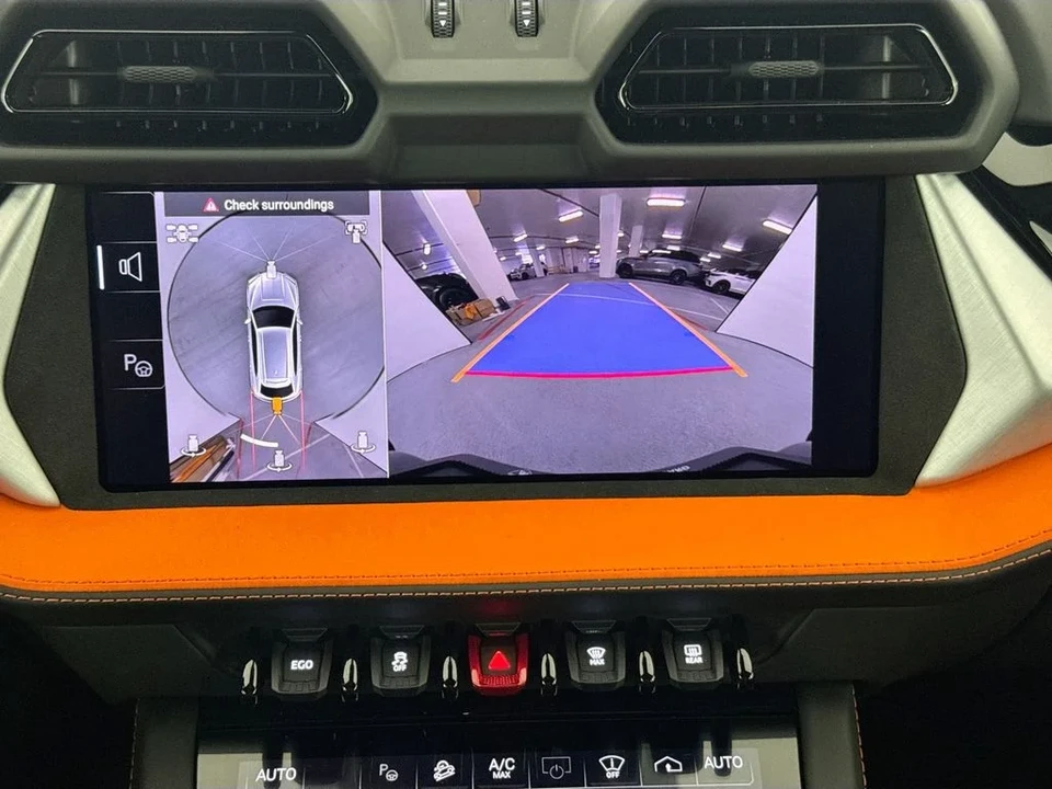 2026 Lamborghini Urus SE - Image 14 of 31