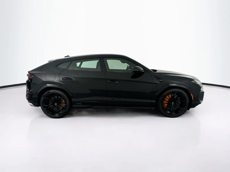 2026 Lamborghini Urus SE - Image 4 of 31