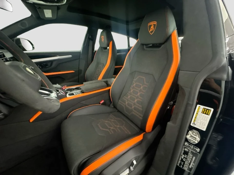 2026 Lamborghini Urus SE - Image 22 of 31