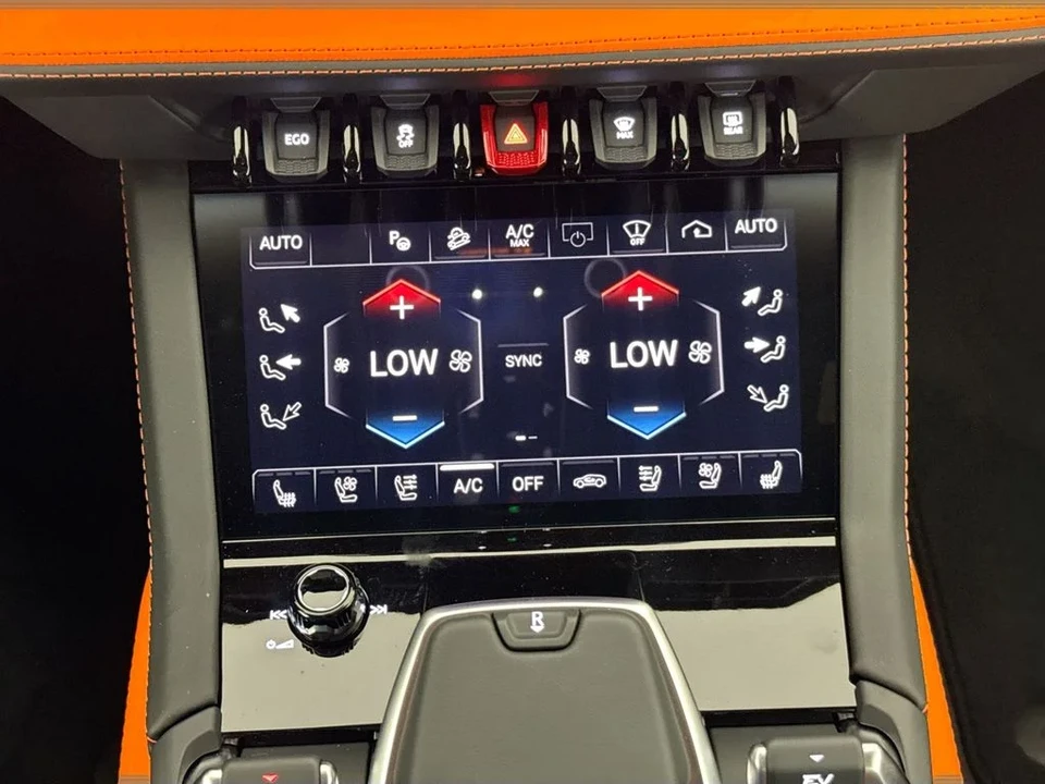2026 Lamborghini Urus SE - Image 16 of 31
