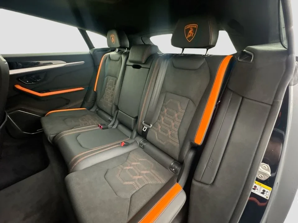 2026 Lamborghini Urus SE - Image 26 of 31
