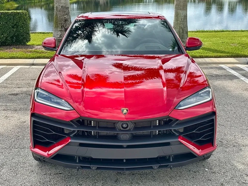 2026 Lamborghini Urus SE - Image 2 of 30