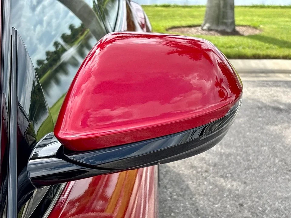 2026 Lamborghini Urus SE - Image 26 of 30
