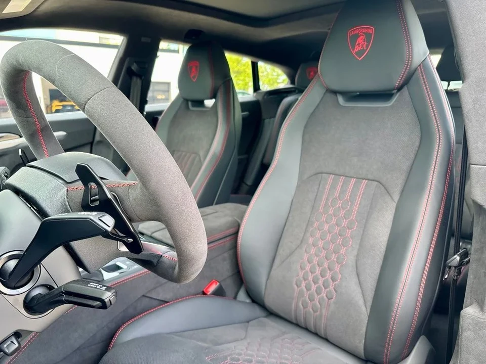 2026 Lamborghini Urus SE - Image 14 of 30