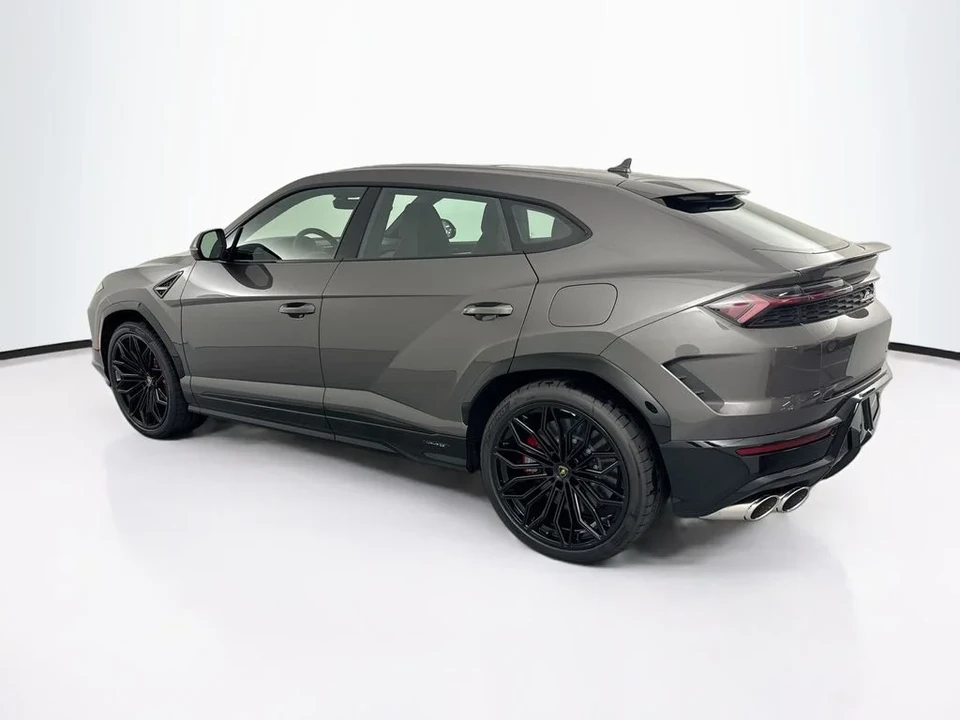 2026 Lamborghini Urus SE - Image 7 of 31