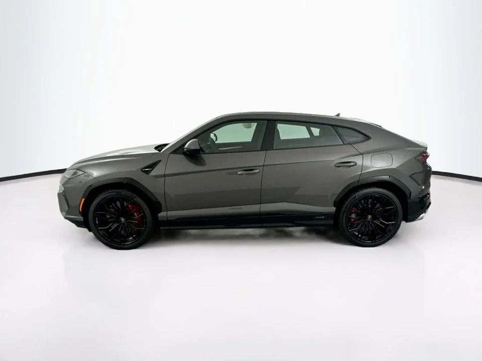 2026 Lamborghini Urus SE - Image 8 of 31