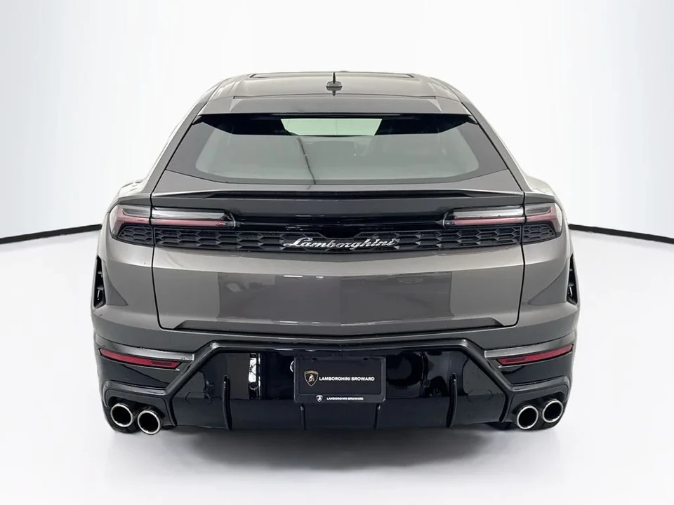 2026 Lamborghini Urus SE - Image 6 of 31