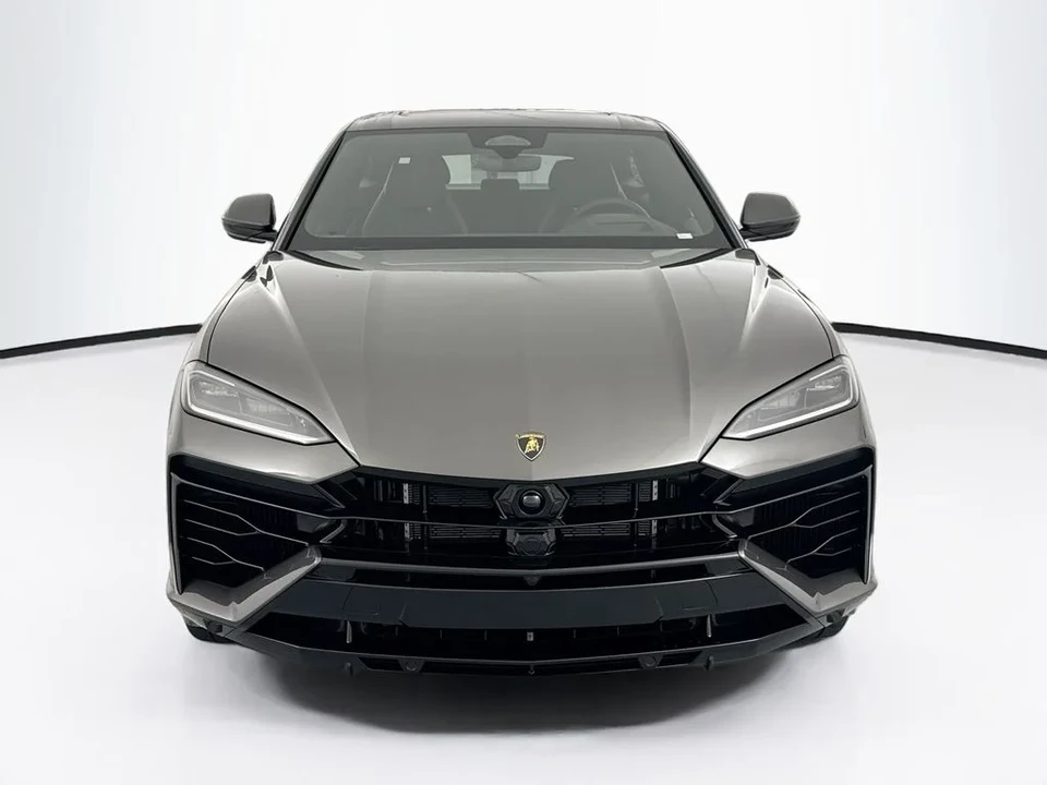2026 Lamborghini Urus SE - Image 2 of 31