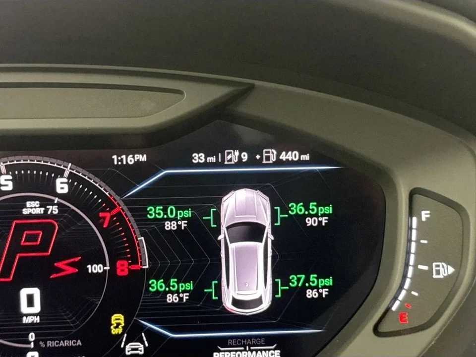 2026 Lamborghini Urus SE - Image 12 of 31