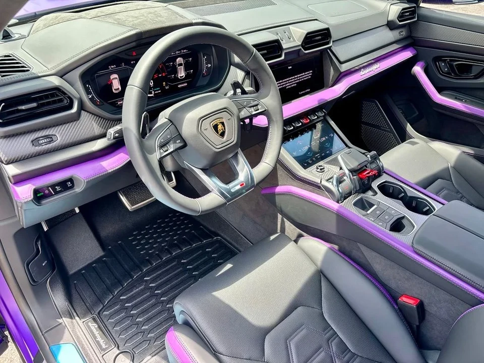2026 Lamborghini Urus SE - Image 8 of 14