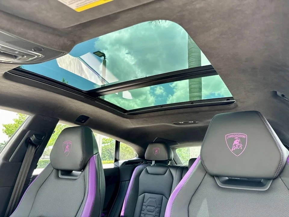 2026 Lamborghini Urus SE - Image 10 of 14