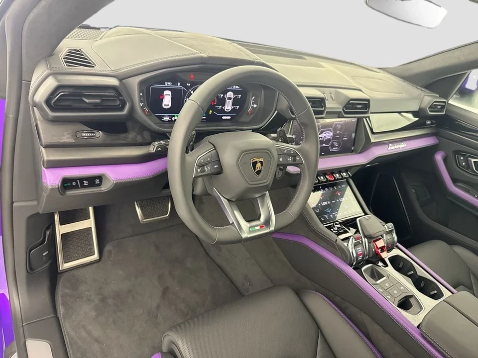 2026 Lamborghini Urus SE - Image 9 of 31