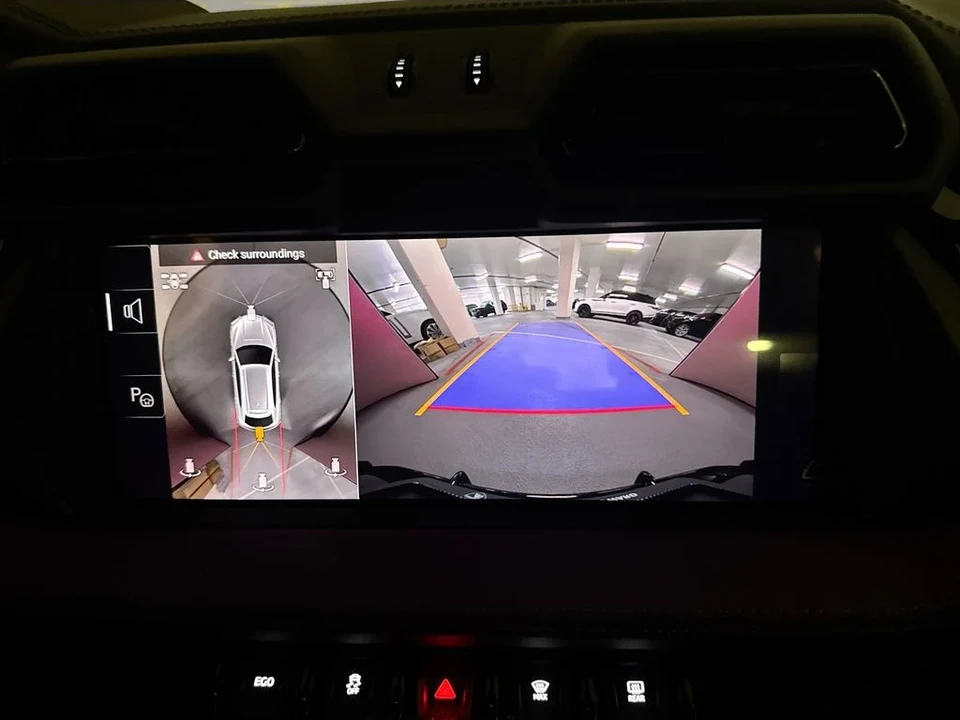 2026 Lamborghini Urus SE - Image 14 of 31
