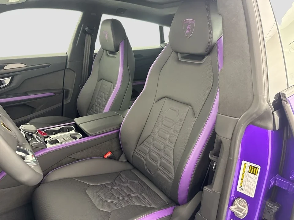 2026 Lamborghini Urus SE - Image 22 of 31