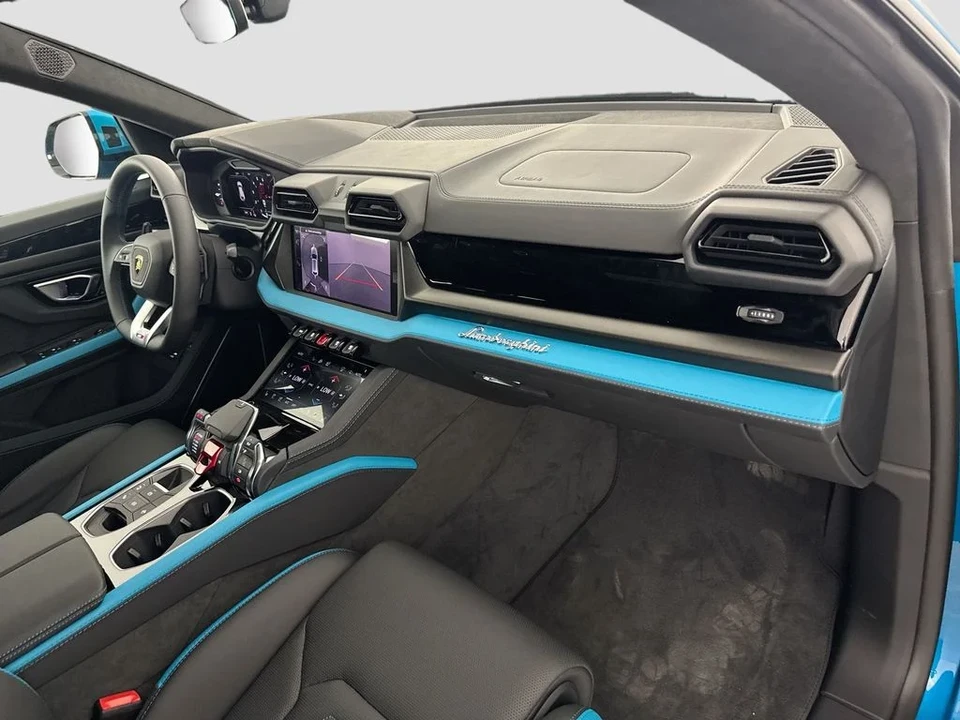 2026 Lamborghini Urus SE - Image 31 of 31