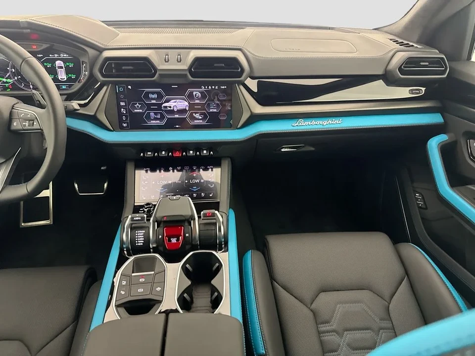2026 Lamborghini Urus SE - Image 25 of 31