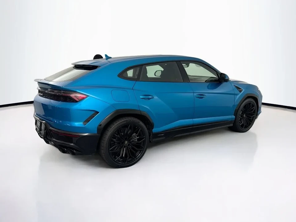 2026 Lamborghini Urus SE - Image 5 of 31