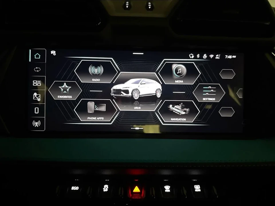 2026 Lamborghini Urus SE - Image 15 of 31