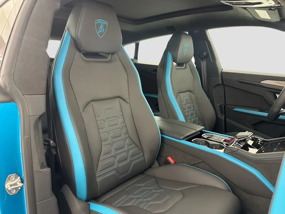 2026 Lamborghini Urus SE - Image 30 of 31
