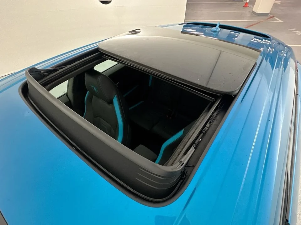 2026 Lamborghini Urus SE - Image 23 of 31
