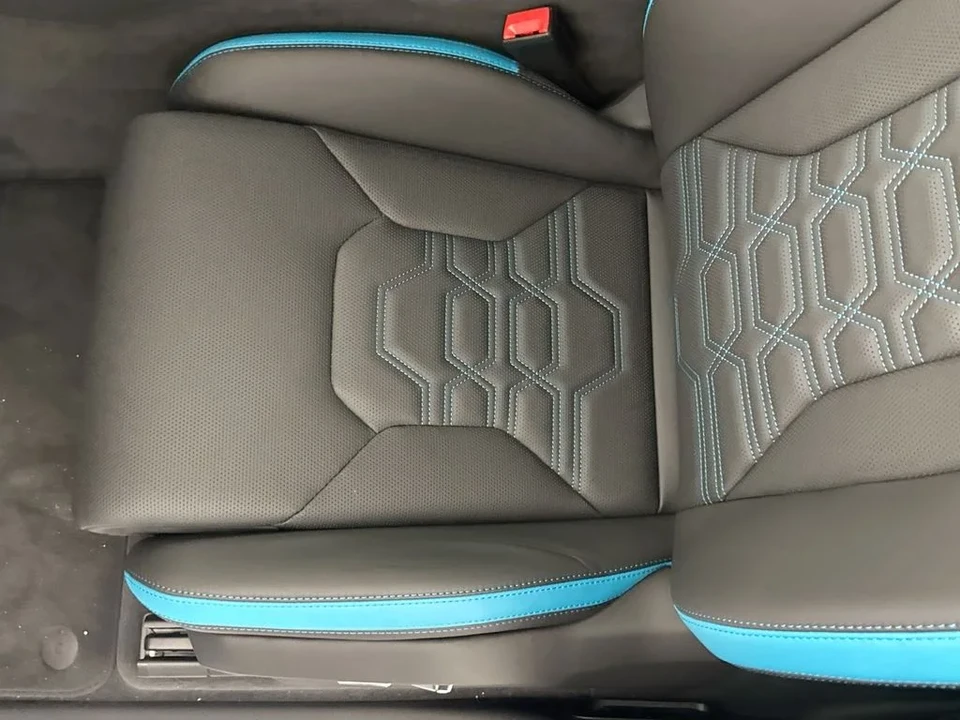 2026 Lamborghini Urus SE - Image 20 of 31