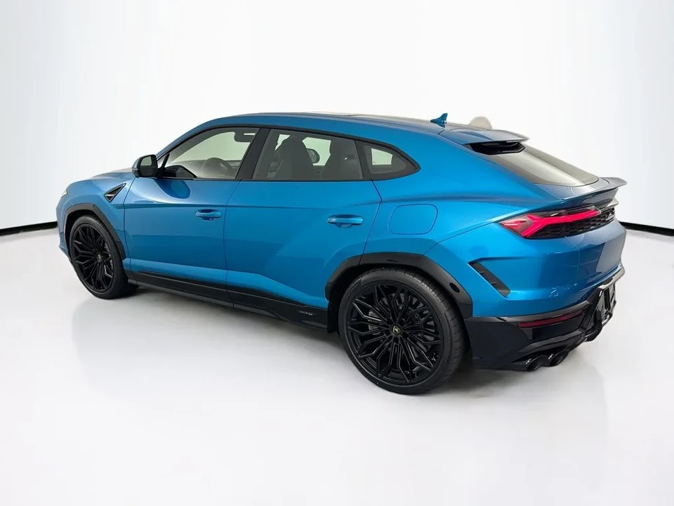 2026 Lamborghini Urus SE - Image 7 of 31
