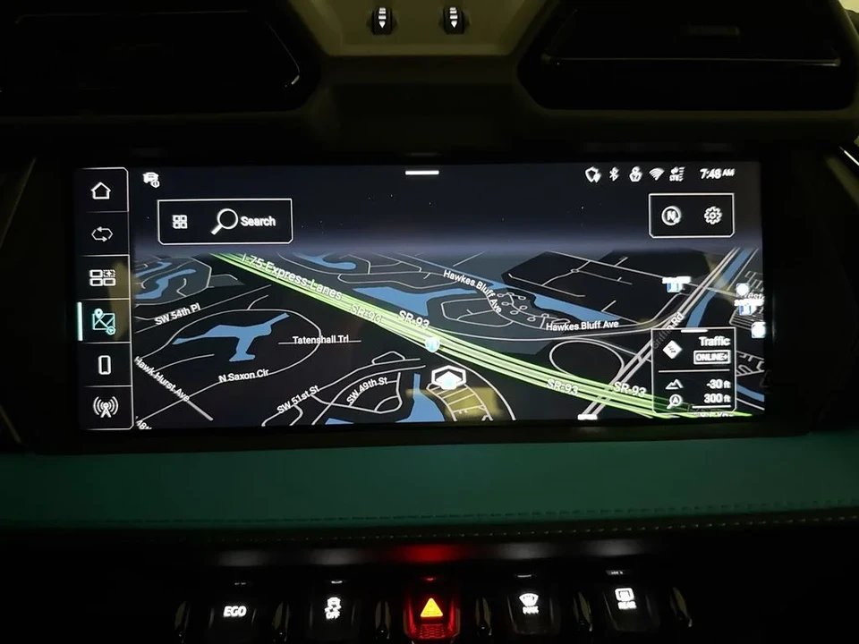 2026 Lamborghini Urus SE - Image 13 of 31