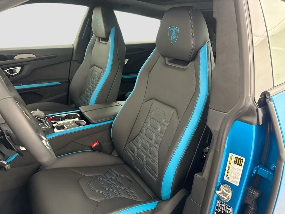 2026 Lamborghini Urus SE - Image 22 of 31