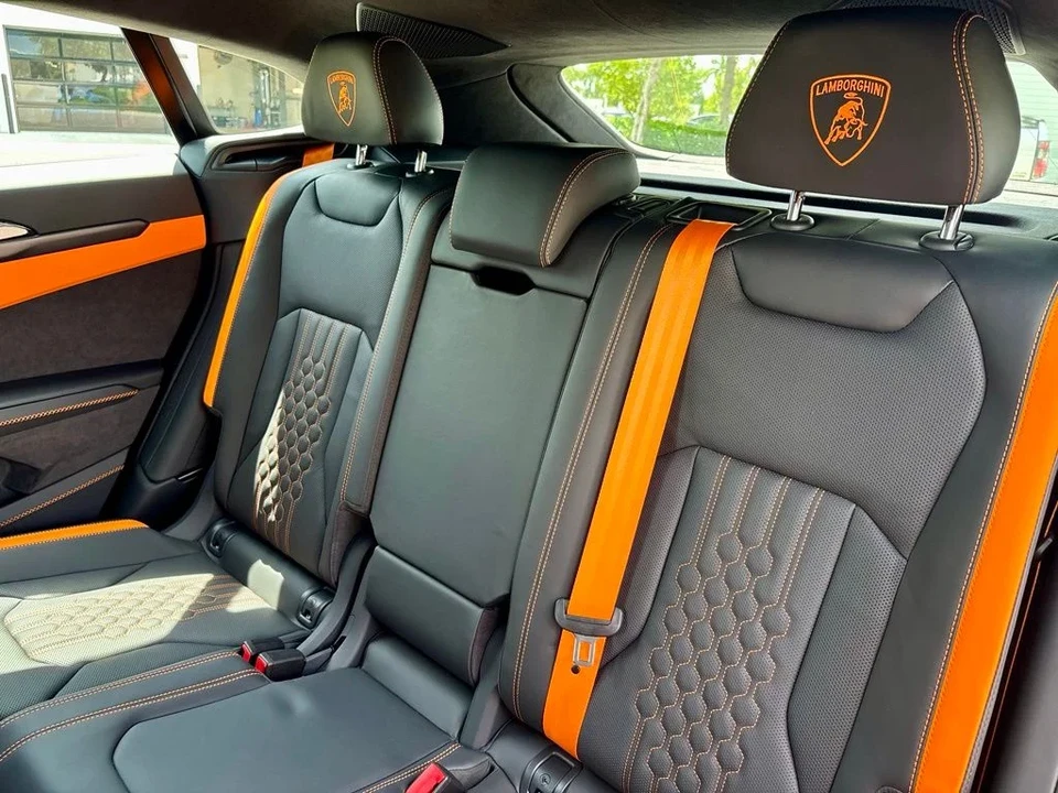 2026 Lamborghini Urus SE - Image 18 of 30