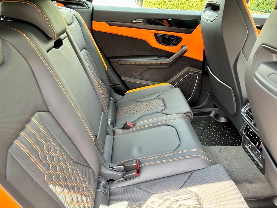 2026 Lamborghini Urus SE - Image 23 of 30
