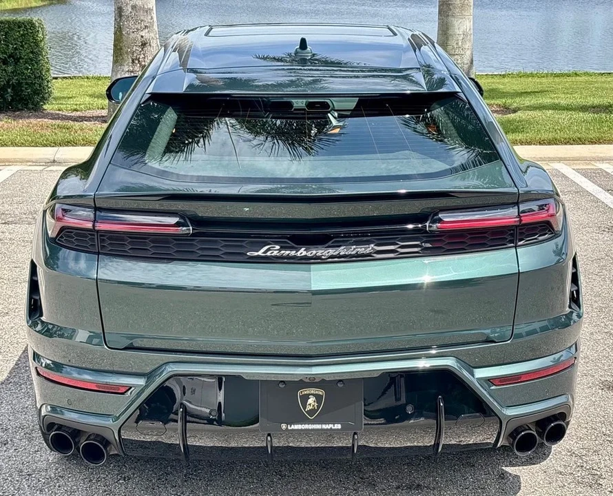 2026 Lamborghini Urus SE - Image 5 of 30