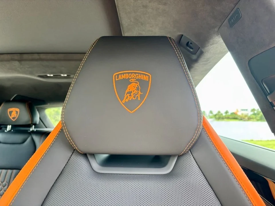 2026 Lamborghini Urus SE - Image 25 of 30