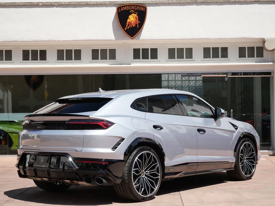 2026 Lamborghini Urus SE - Image 3 of 28