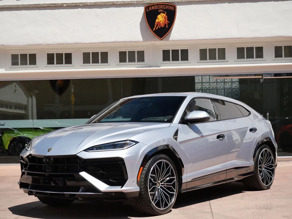 2026 Lamborghini Urus SE - Image 12 of 28