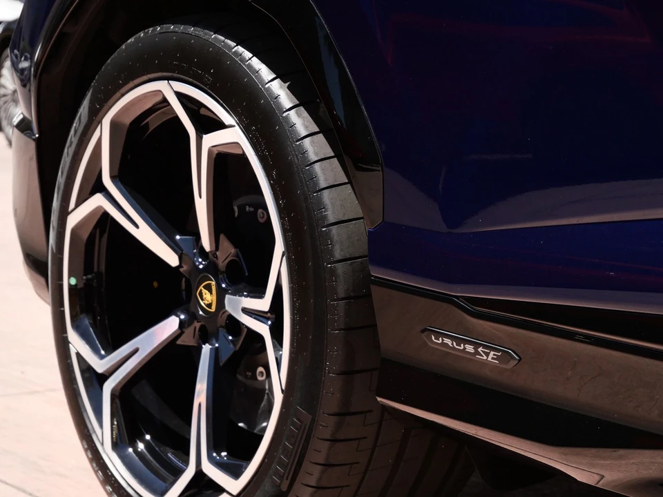 2026 Lamborghini Urus SE - Image 11 of 29