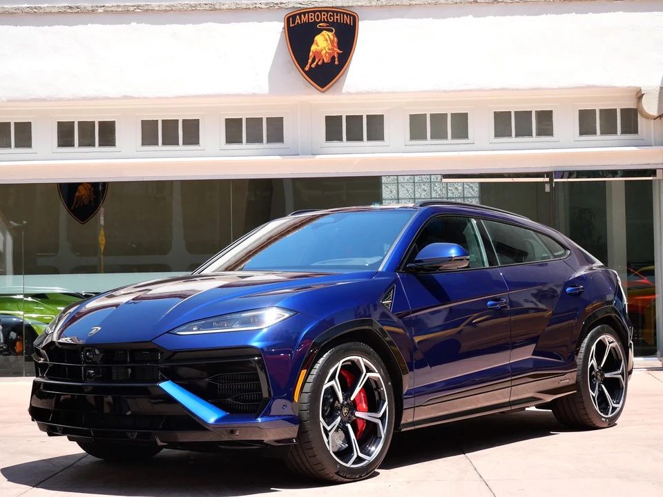 2026 Lamborghini Urus SE - Image 13 of 29