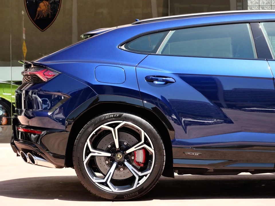 2026 Lamborghini Urus SE - Image 12 of 29