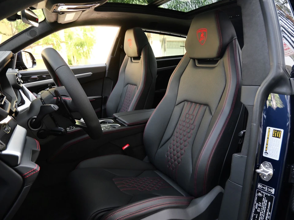 2026 Lamborghini Urus SE - Image 20 of 29