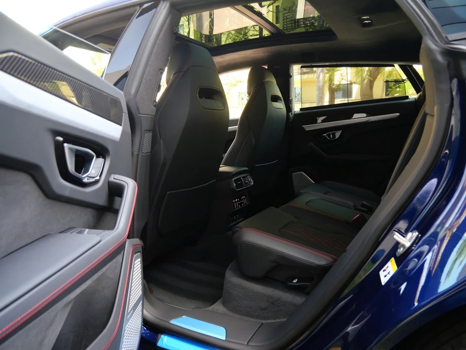 2026 Lamborghini Urus SE - Image 22 of 29