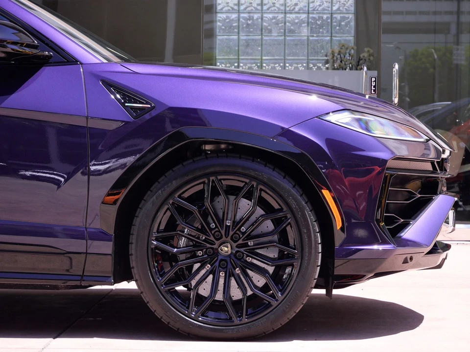 2026 Lamborghini Urus SE - Image 9 of 28