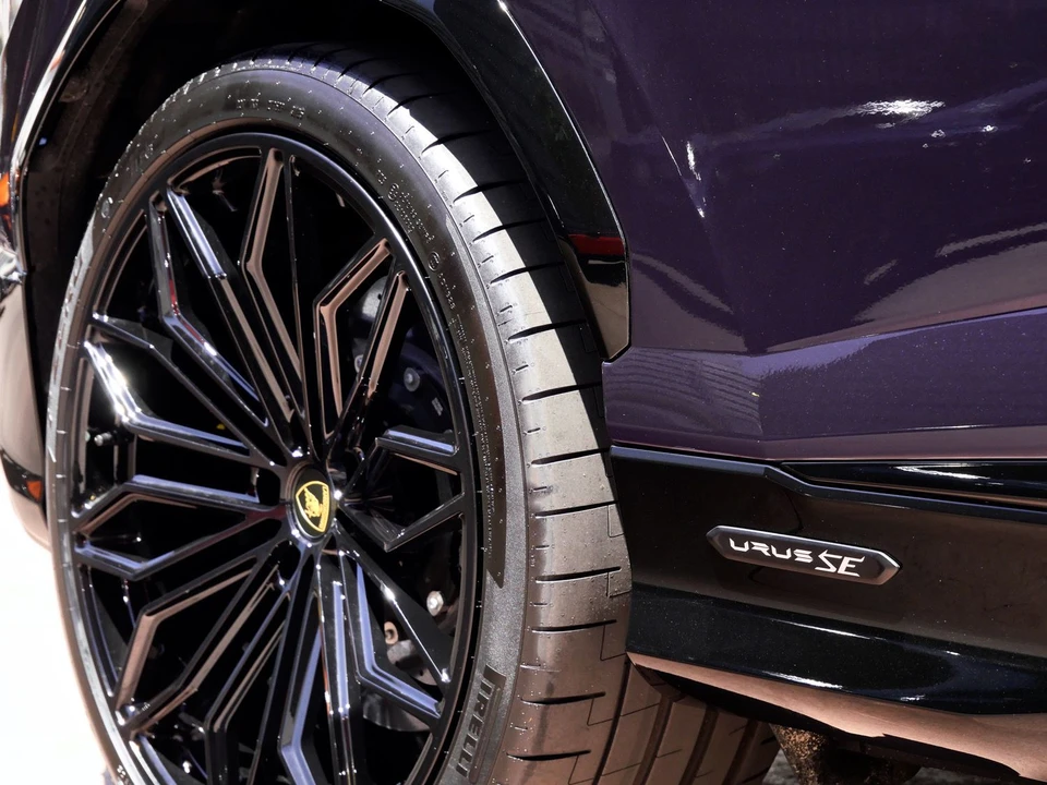 2026 Lamborghini Urus SE - Image 11 of 28
