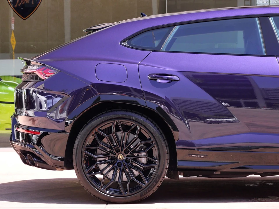 2026 Lamborghini Urus SE - Image 12 of 28