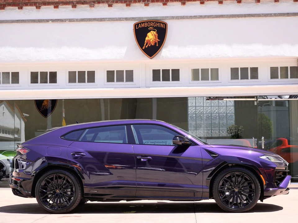 2026 Lamborghini Urus SE - Image 2 of 28