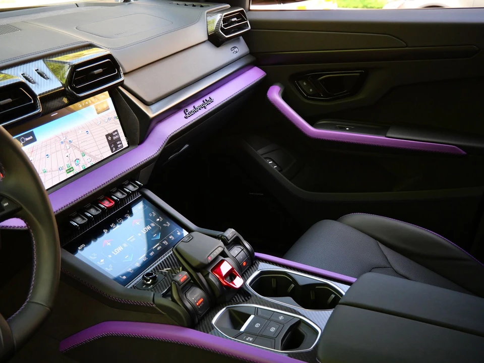 2026 Lamborghini Urus SE - Image 16 of 28