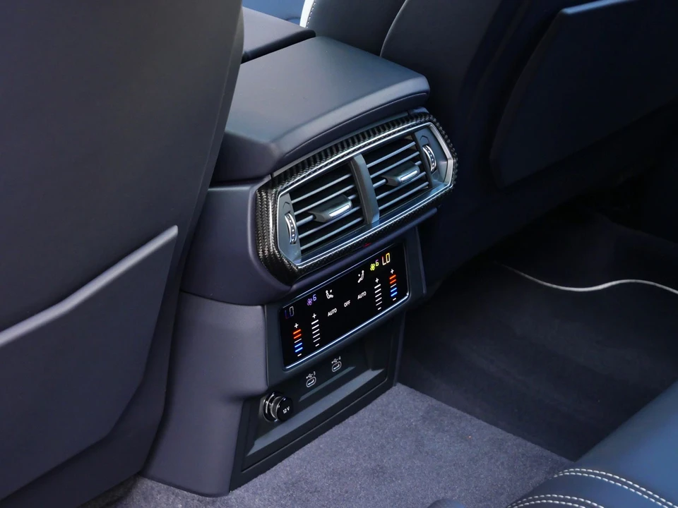2026 Lamborghini Urus SE - Image 22 of 28