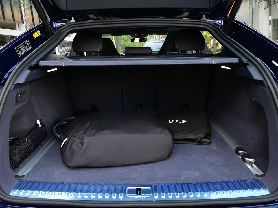 2026 Lamborghini Urus SE - Image 25 of 28