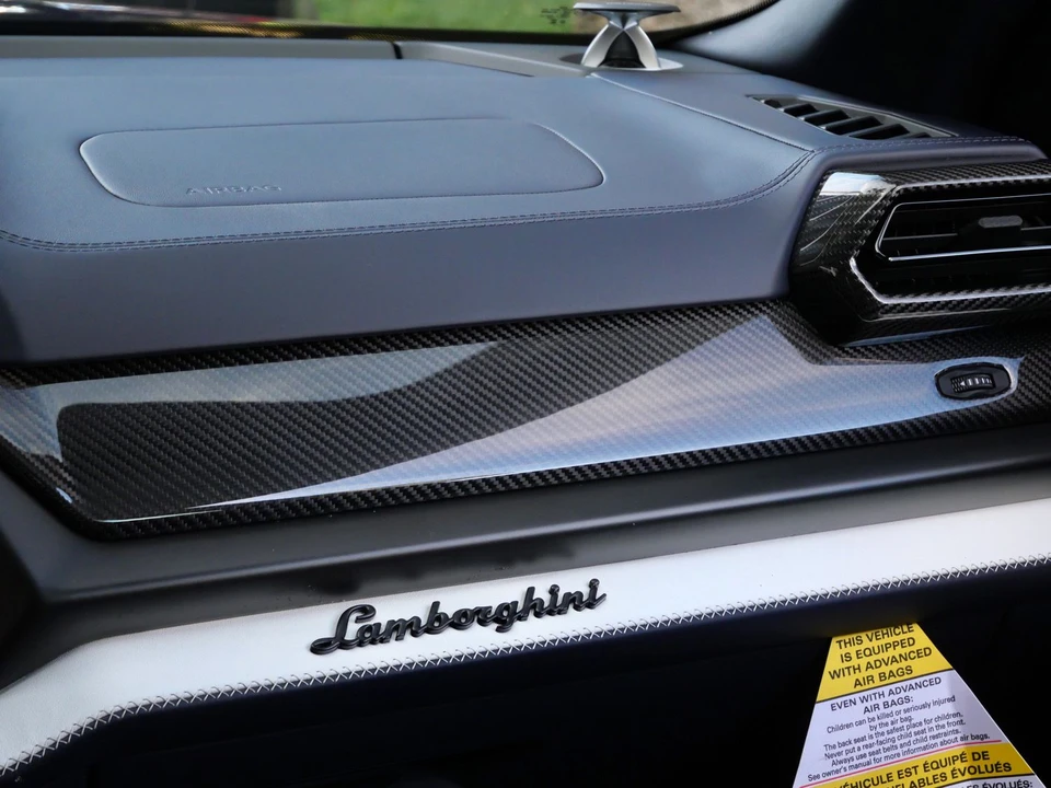 2026 Lamborghini Urus SE - Image 23 of 28