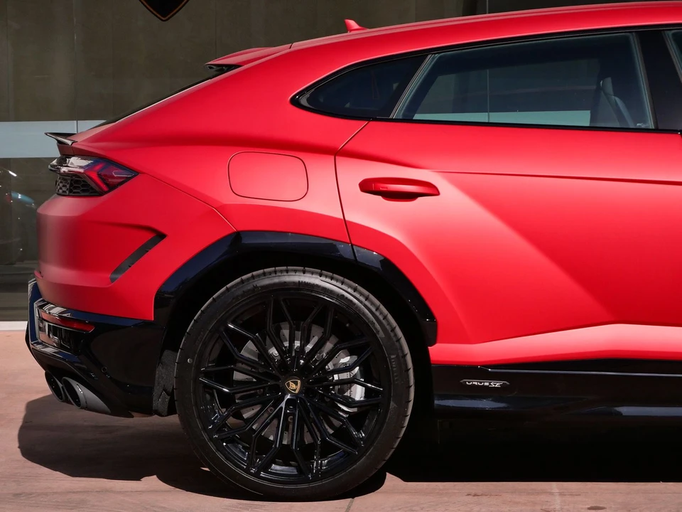 2026 Lamborghini Urus SE - Image 11 of 27