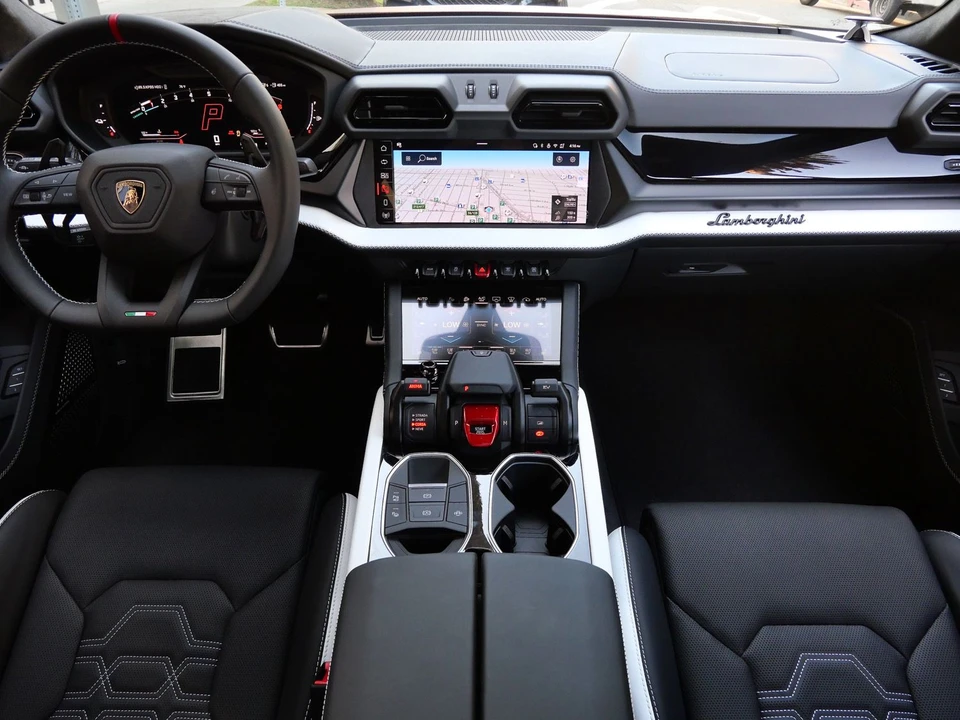 2026 Lamborghini Urus SE - Image 7 of 27